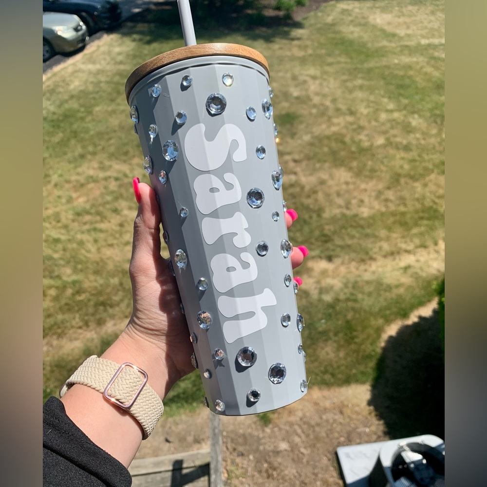 Customized 30 oz tumbler with straw